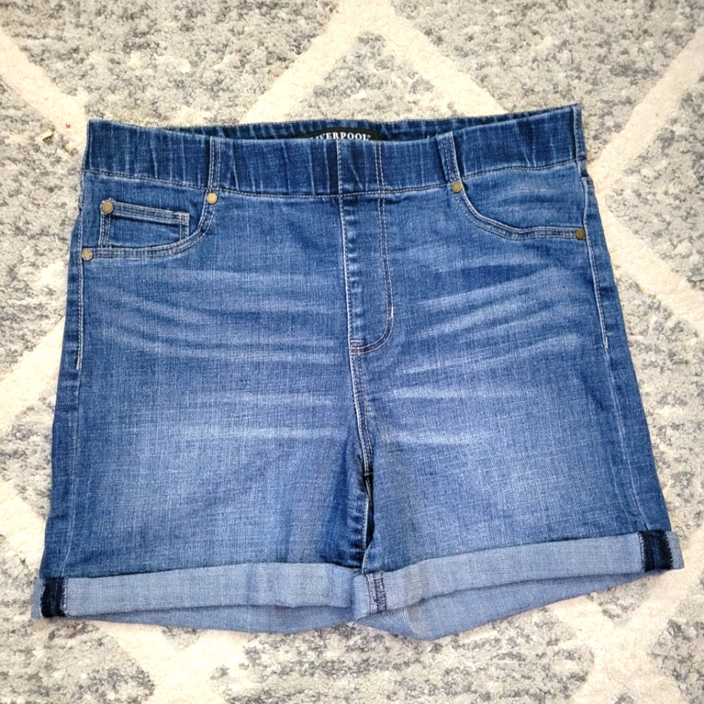 Liverpool shorts, Size 6